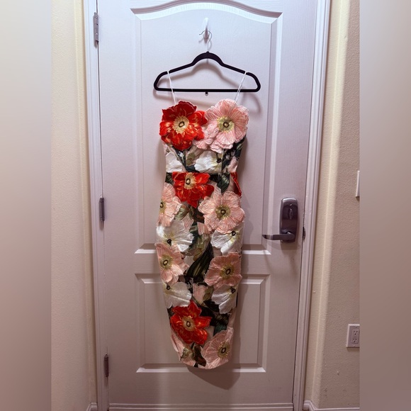 Elliatt Solara Strapless Midi Dress in Pink Floral Size XS NWT - Picture 3 of 6